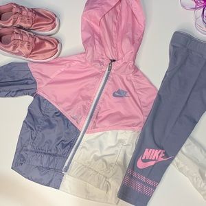 Nike 2pc set Windbreaker and leggings
